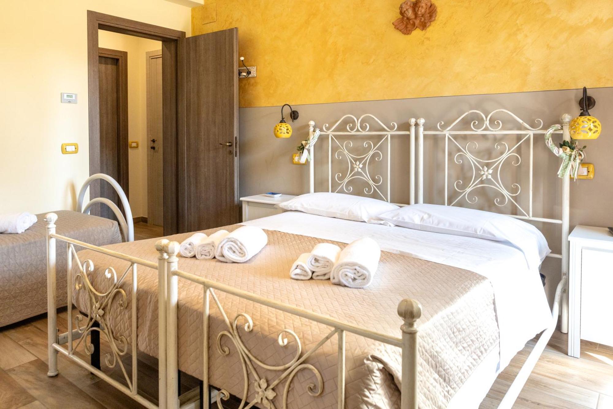 Hotel Domus Angeli à Assise Extérieur photo